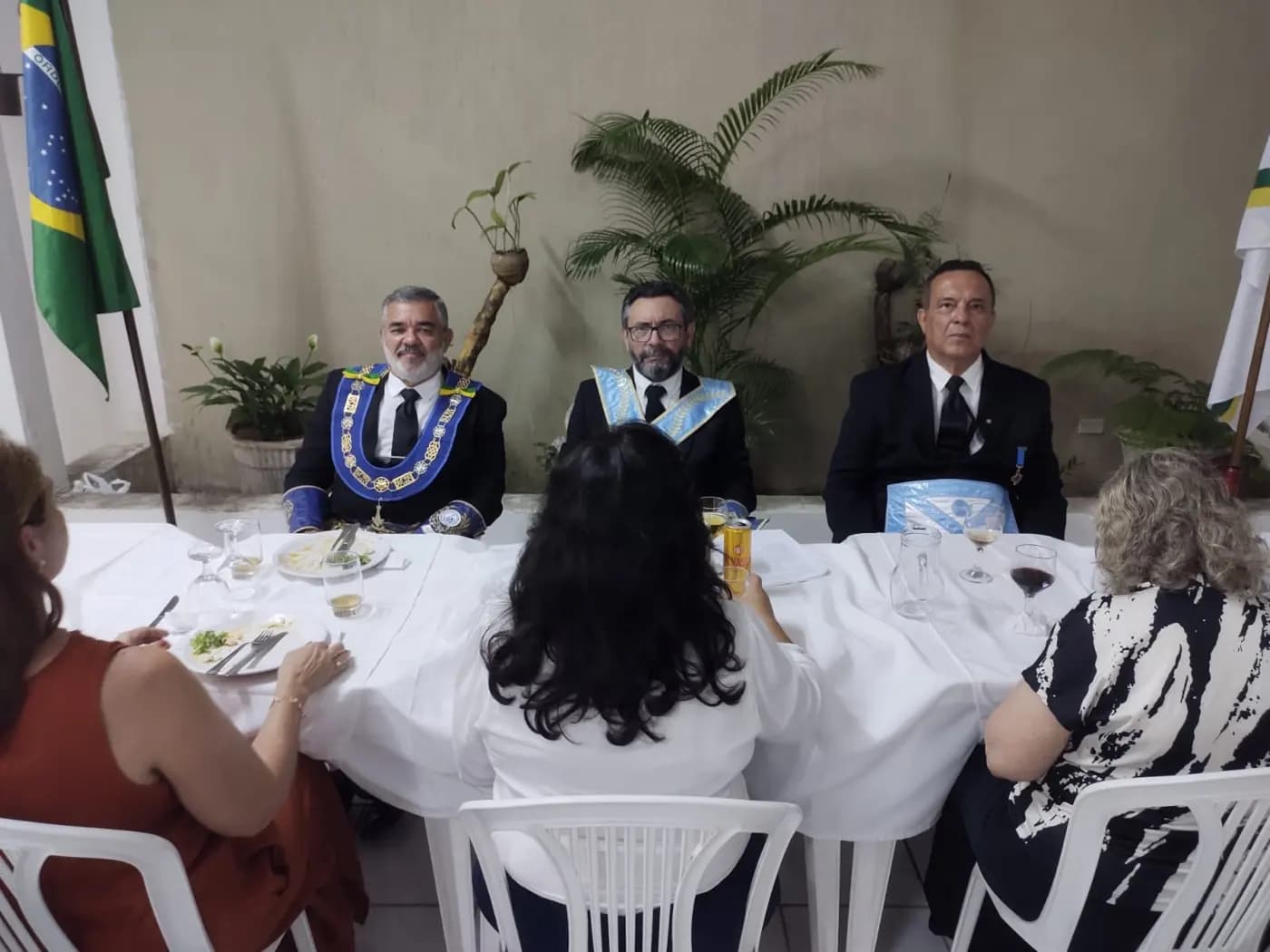 Registro fotográfico: CEIA PARAMAÇÔNICA DE CONFRATERNIZAÇÃO NATALINA 2025 REALIZADA PELA LOJA MAÇÔNICA UNIÃO NATALENSE Nº 2.414, ORIENTE DE PARNAMIRIM/RN.