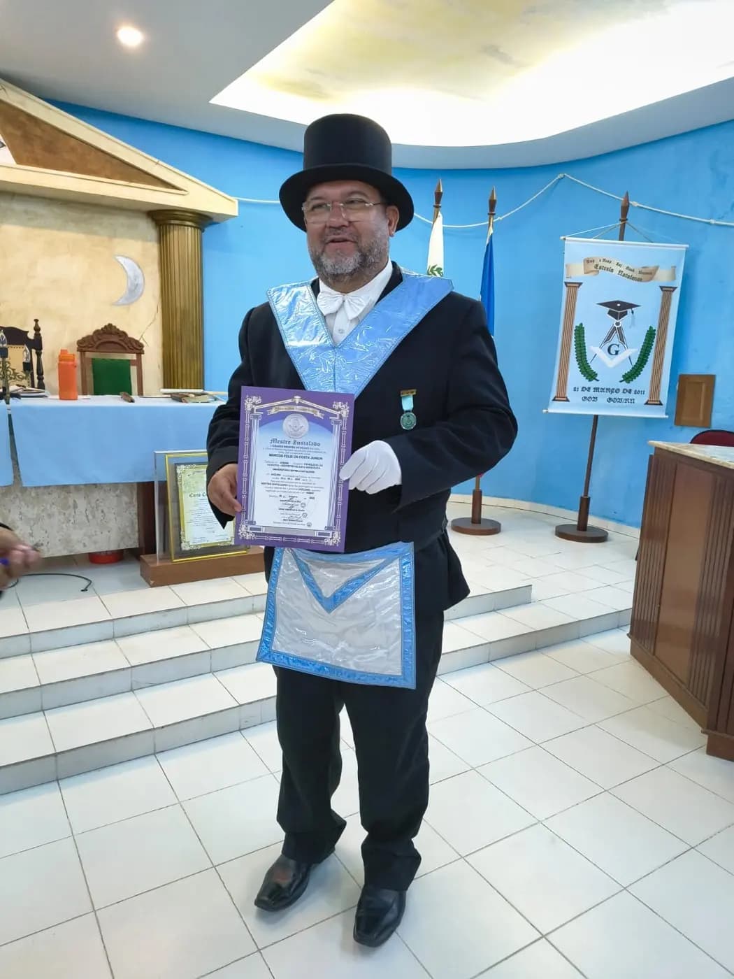 Registro fotográfico: SESSÃO MAGNA DE PROMOÇÃO AO GRAU DE COMPANHEIRO MAÇOM REALIZADA PELA LOJA MAÇÔNICA UNIVERSITÁRIA ESTRELA NATALENSE Nº 4.122, ORIENTE DE PARNAMIRIM/RN – RITO SCHRÖDER.