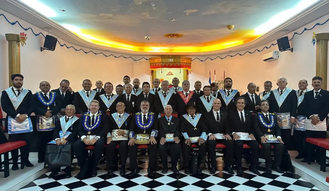 Registro fotográfico: SESSÃO MAGNA DE ELEVAÇÃO REALIZADA PELA LOJA MAÇÔNICA 21 DE MARÇO Nº 152, ORIENTE DE NATAL/RN.