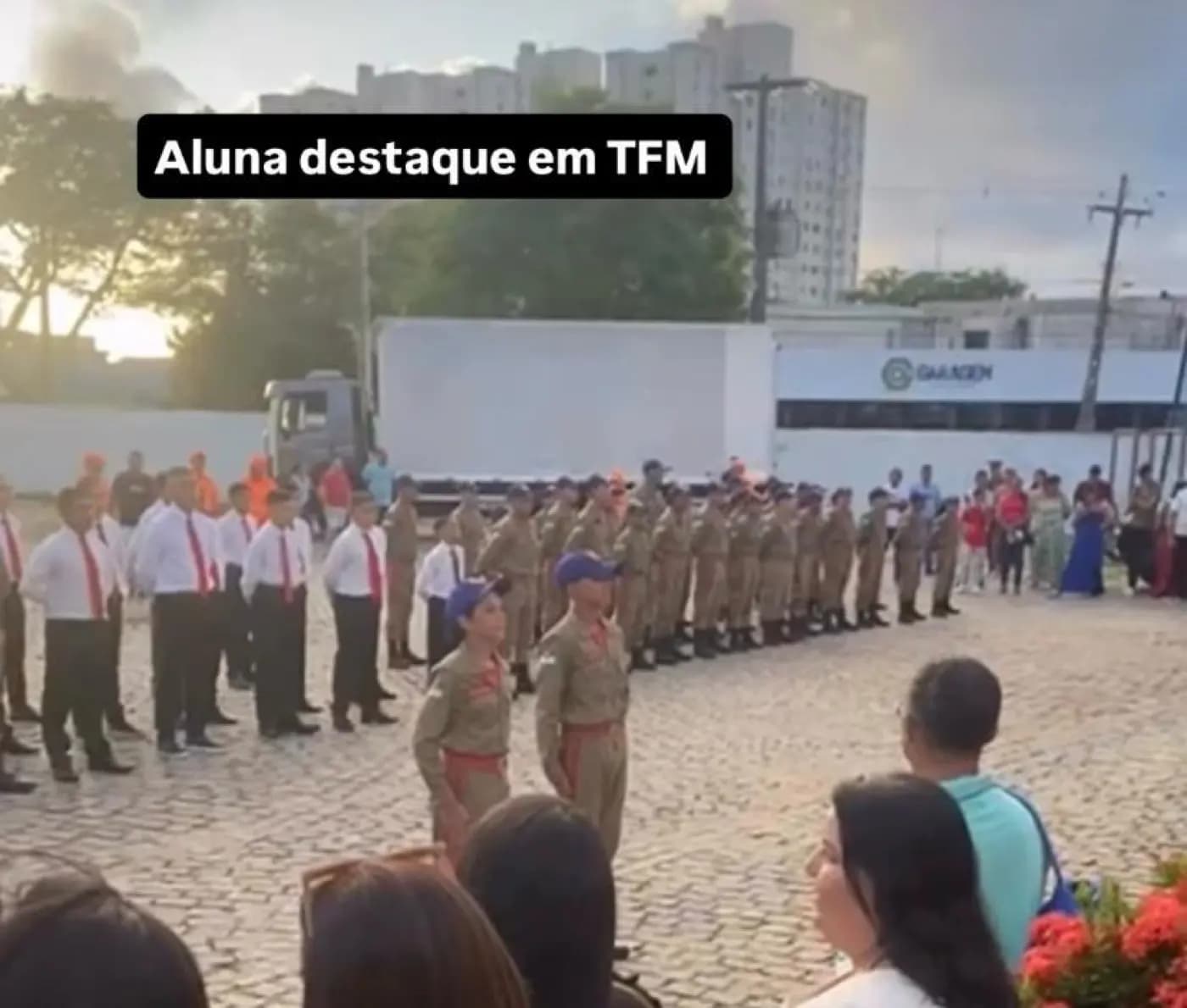 Registro fotográfico: TÍTULO DE HONRA AO MÉRITO CONCEDIDO À SOBRINHA ANA JÚLIA MACÊDO ASSUNÇÃO DA COSTA, PELO PROGRAMA BOMBEIRO MIRIM.
