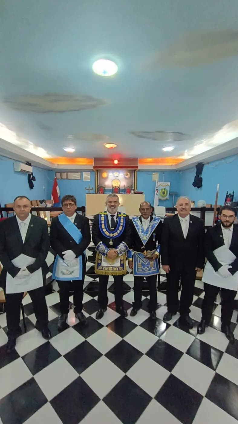 Registro fotográfico: SESSÃO MAGNA PÚBLICA ALUSIVA AO 40º ANO DE FUNDAÇÃO DA LOJA MAÇÔNICA MANOEL REGINALDO DA ROCHA N° 2.439, ORIENTE DE PAU DOS FERROS-RN