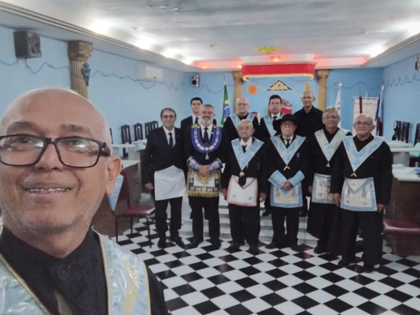 Registro fotográfico: LOJA MAÇÔNICA TRAMPOLIM DA VITÓRIA Nº 1606, ORIENTE DE NATAL/RN – SESSÃO ORDINÁRIA DE INSTRUÇÃO, NO GRAU DE APRENDIZ MAÇOM.