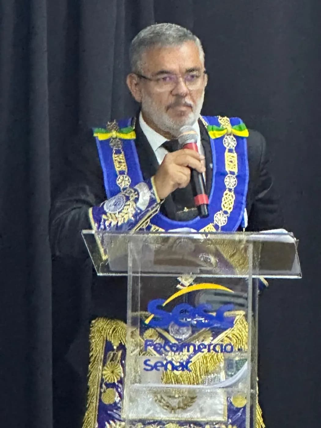 Registro fotográfico: PARTICIPAÇÃO DO GRÃO-MESTRE DO GOB-RN NA SOLENIDADE COMEMORATIVA AO ANIVERSÁRIO DOS 190 ANOS DE FUNDAÇÃO DA LOJA MAÇÔNICA 21 DE MARÇO Nº 152, ORIENTE DE NATAL/RN.