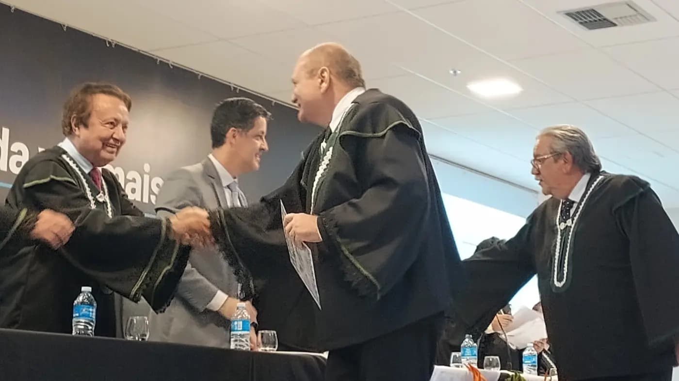 Registro fotográfico: INSTITUTO HISTÓRICO E GEOGRÁFICO DO RN EMPOSSA IRMÃO MAÇOM DO GOB-RN COMO SÓCIO EFETIVO