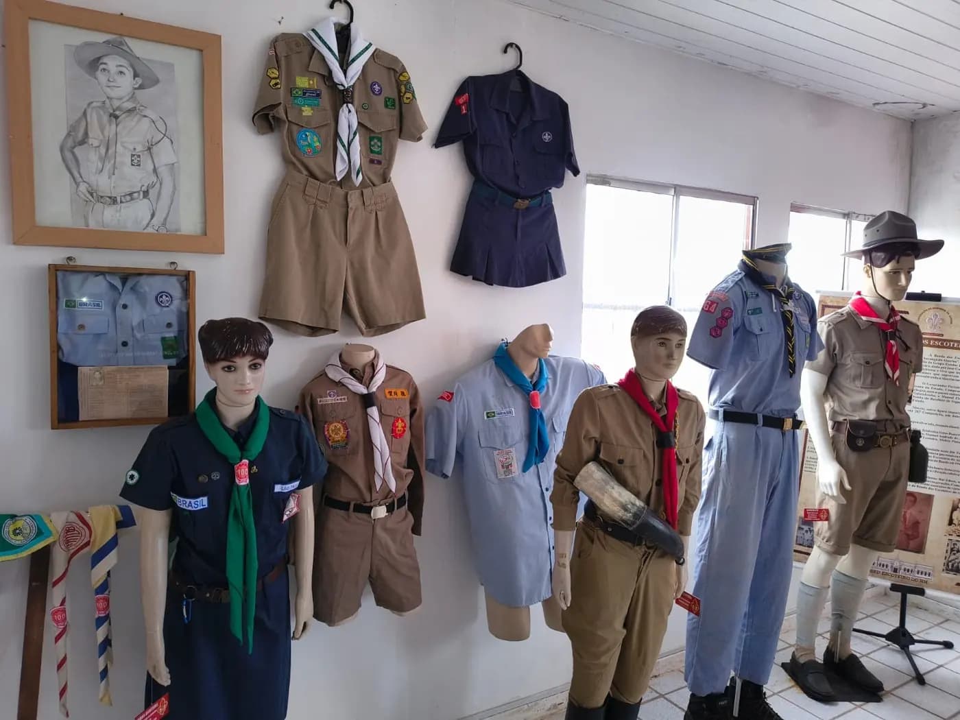Registro fotográfico: PROJETO “O MELHOR PARA A SOCIEDADE” – APROXIMANDO A AÇÃO PARAMAÇÔNICA JUVENIL E O GRUPO DE ESCOTEIRO.