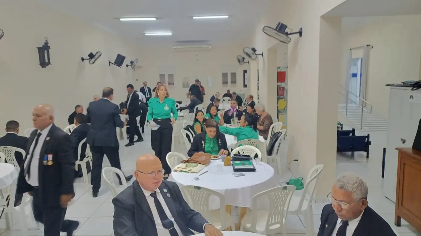 Registro fotográfico: LOJA MAÇÔNICA JOÃO CECÍLIO DA COSTA N° 2.116, ORIENTE DE NATAL/RN –SESSÃO MAGNA DE INICIAÇÃO.