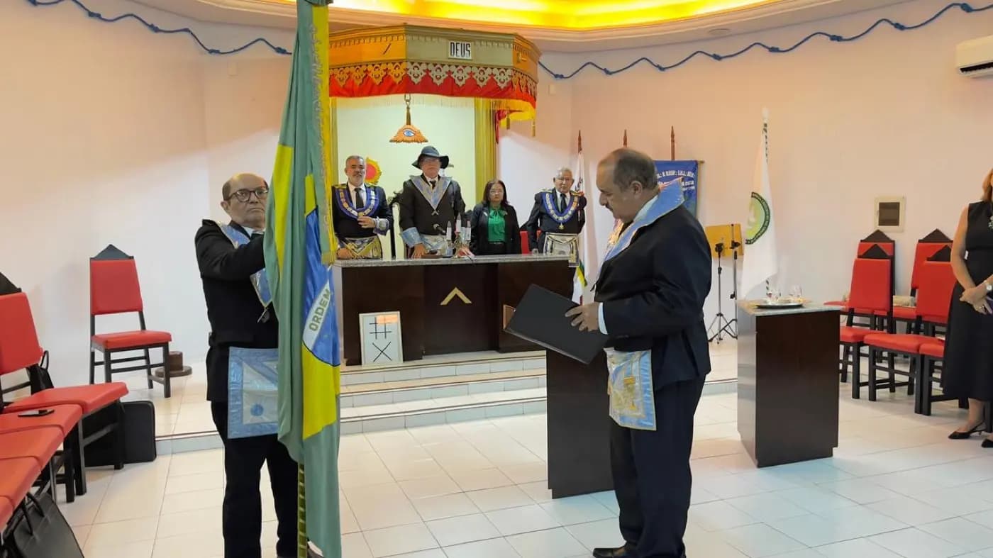 Registro fotográfico: SESSÃO MAGNA PÚBLICA COMEMORATIVA AO 45º ANO DE FUNDAÇÃO DA LOJA MAÇÔNICA JOÃO CECÍLIO DA COSTA, Nº 2.116, ORIENTE DE NATAL/RN.