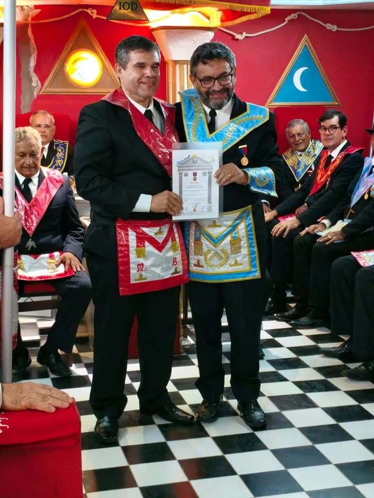 Registro fotográfico: CONCESSÃO DA MEDALHA HEGÉSIPPO REIS DE OLIVEIRA A OBREIRO DO GOB-RN.