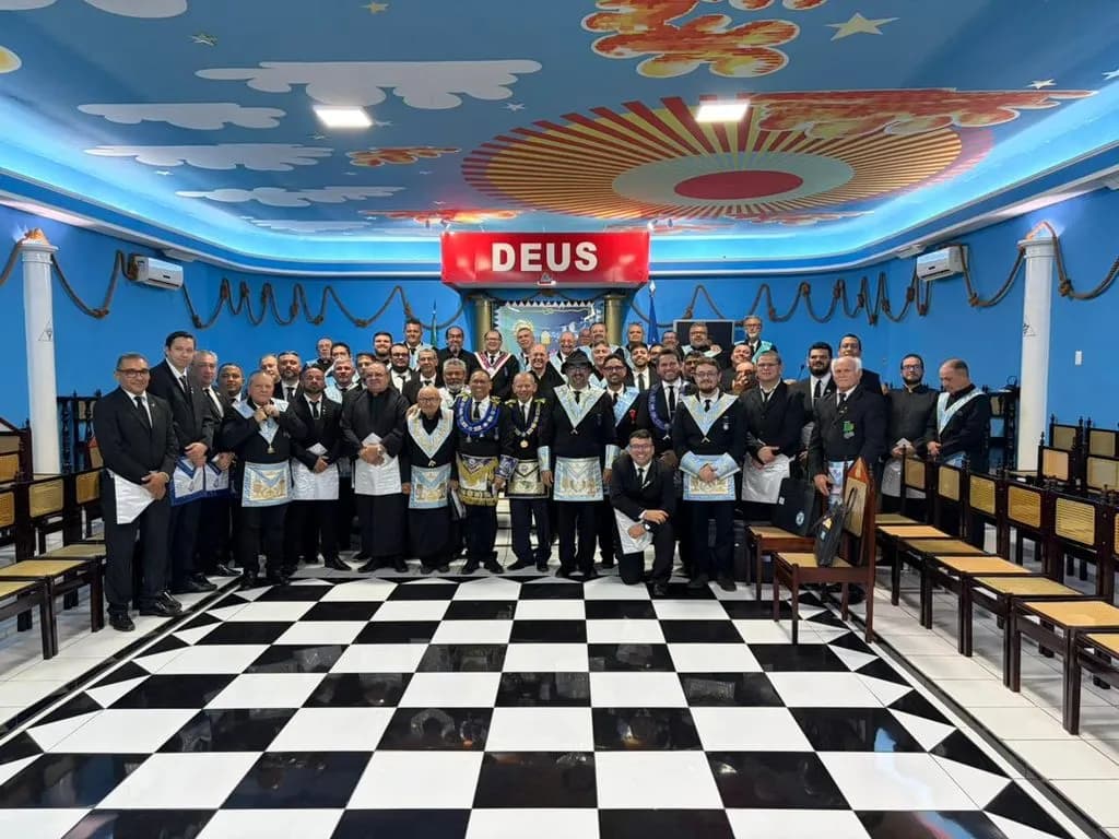 Registro fotográfico: SESSÃO ORDINÁRIA NO GRAU DE APRENDIZ MAÇOM, REALIZADA PELA LOJA MAÇÔNICA JERÔNIMO ROSADO, nº 1994, ORIENTE DE MOSSORÓ/RN.