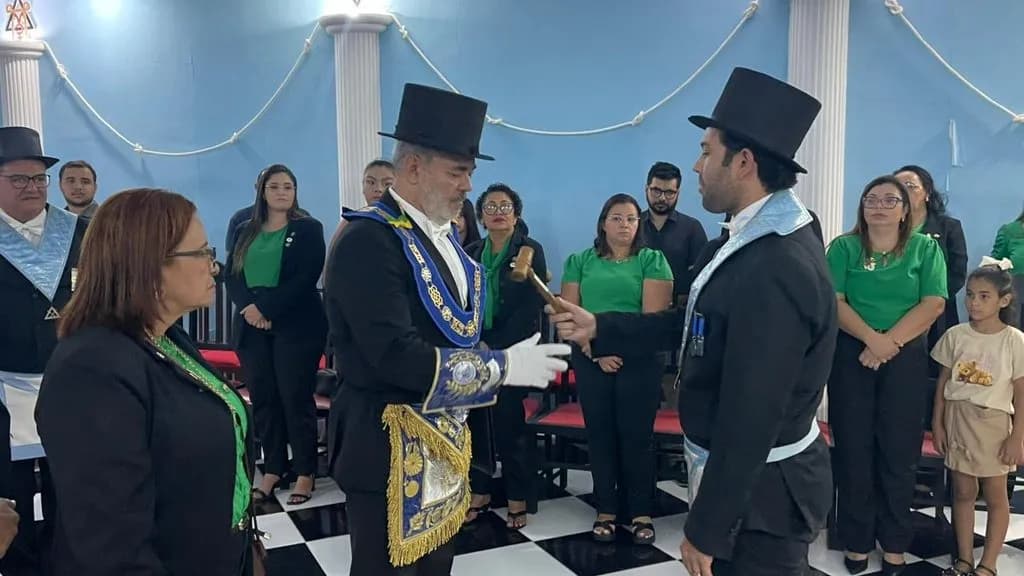 Registro fotográfico: LOJA MAÇÔNICA LUIZ GONZAGA DO NASCIMENTO Nº 4.567, ORIENTE DE PARNAMIRIM/RN – SESSÃO MAGNA PÚBLICA EM HOMENAGEM AO DIA DOS PAIS.