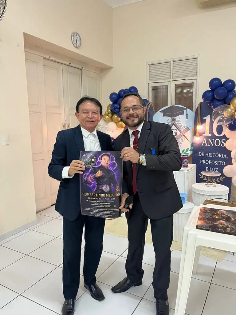 Registro fotográfico: LOJA MAÇÔNICA UNIVERSITÁRIA MÁRIO VILAR DE MELO Nº 4.085, ORIENTE DE NATAL/RN – SESSÃO MAGNA DE ELEVAÇÃO E ATO EM HOMENAGEM AO ANIVERSÁRIO DA LOJA E AO DIA DOS PAIS.