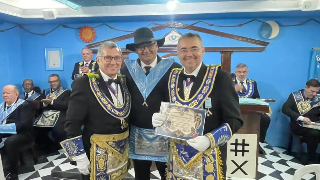 Registro fotográfico: PARTICIPAÇÃO DO GRÃO-MESTRE DO GOB-RN NA SESSÃO MAGNA PÚBLICA COMEMORATIVA REALIZADA PELA LOJA MAÇÔNICA SÃO JOSÉ Nº 17, ORIENTE DE SÃO JOSÉ DO MIPIBU/RN (GLERN).