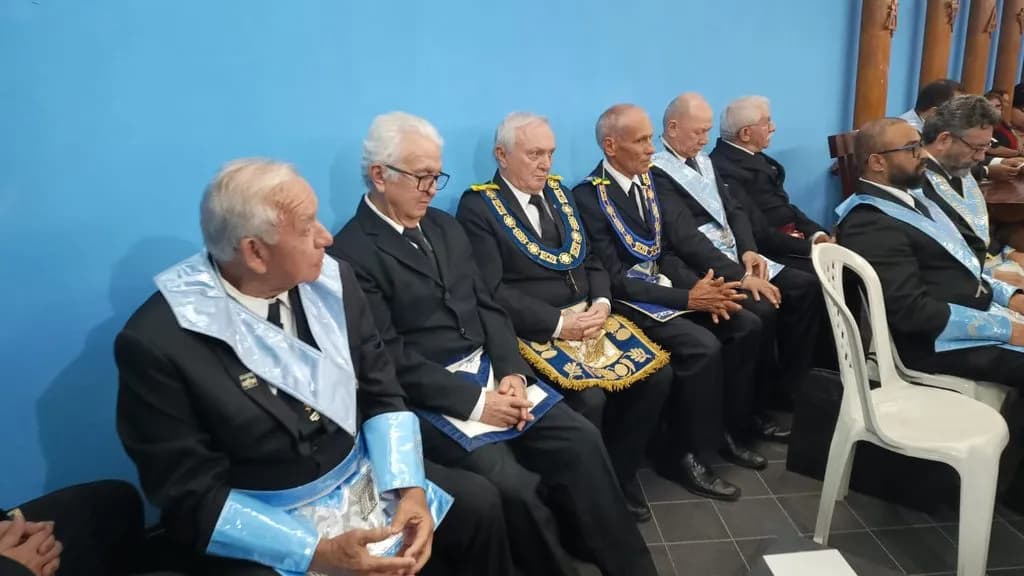 Registro fotográfico: PARTICIPAÇÃO DO GRÃO-MESTRE DO GOB-RN NA SESSÃO MAGNA PÚBLICA COMEMORATIVA REALIZADA PELA LOJA MAÇÔNICA SÃO JOSÉ Nº 17, ORIENTE DE SÃO JOSÉ DO MIPIBU/RN (GLERN).
