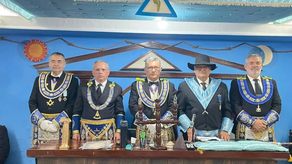 Registro fotográfico: PARTICIPAÇÃO DO GRÃO-MESTRE DO GOB-RN NA SESSÃO MAGNA PÚBLICA COMEMORATIVA REALIZADA PELA LOJA MAÇÔNICA SÃO JOSÉ Nº 17, ORIENTE DE SÃO JOSÉ DO MIPIBU/RN (GLERN).