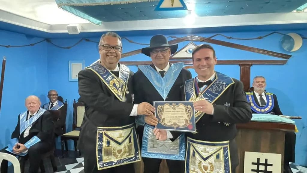 Registro fotográfico: PARTICIPAÇÃO DO GRÃO-MESTRE DO GOB-RN NA SESSÃO MAGNA PÚBLICA COMEMORATIVA REALIZADA PELA LOJA MAÇÔNICA SÃO JOSÉ Nº 17, ORIENTE DE SÃO JOSÉ DO MIPIBU/RN (GLERN).