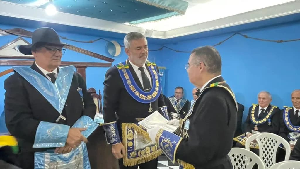 Registro fotográfico: PARTICIPAÇÃO DO GRÃO-MESTRE DO GOB-RN NA SESSÃO MAGNA PÚBLICA COMEMORATIVA REALIZADA PELA LOJA MAÇÔNICA SÃO JOSÉ Nº 17, ORIENTE DE SÃO JOSÉ DO MIPIBU/RN (GLERN).