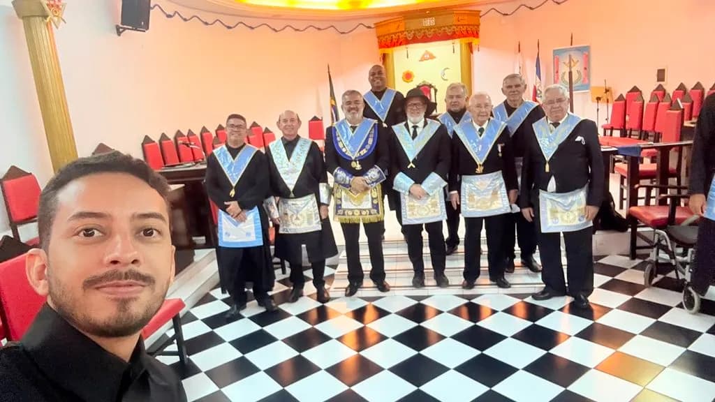 Registro fotográfico: LOJA MAÇÔNICA DR. PEDRO GERMANO COSTA Nº 2.349, ORIENTE DE NATAL-RN – SESSÃO ORDINÁRIA DE INSTRUÇÃO NO GRAU DE APRENDIZ MAÇOM.