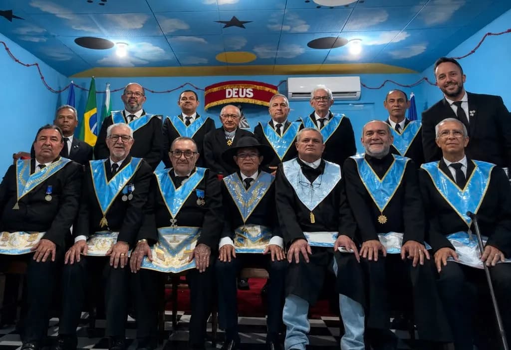 Registro fotográfico: LOJA MAÇÔNICA ESTUDO E TRABALHO Nº 4.882, ORIENTE DE LAGOA NOVA/RN – SESSÃO ORDINÁRIA DE INSTRUÇÃO, NO GRAU DE COMPANHEIRO MAÇOM.