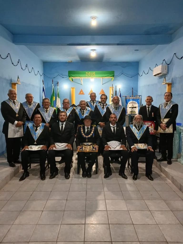 Registro fotográfico: LOJA MAÇÔNICA DESEMBARGADOR AMARO DE SOUZA MARINHO FILHO Nº 3268, ORIENTE DE JOÃO CÂMARA/RN –SESSÃO MAGANA RESTRITA DE ELEVAÇÃO.